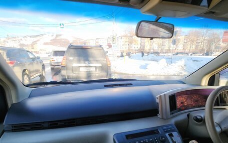 Nissan Elgrand III, 2003 год, 900 000 рублей, 12 фотография