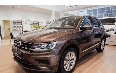 Volkswagen Tiguan II, 2017 год, 3 000 000 рублей, 3 фотография