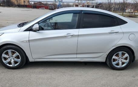 Hyundai Solaris II рестайлинг, 2012 год, 670 000 рублей, 4 фотография