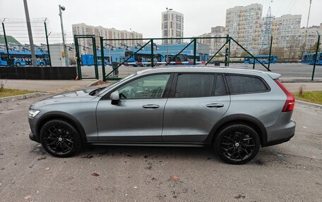 Volvo V60 Cross Country II, 2020 год, 5 000 000 рублей, 3 фотография