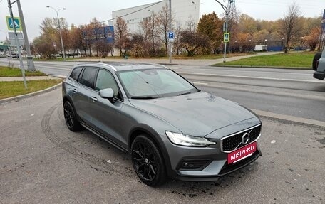 Volvo V60 Cross Country II, 2020 год, 5 000 000 рублей, 5 фотография