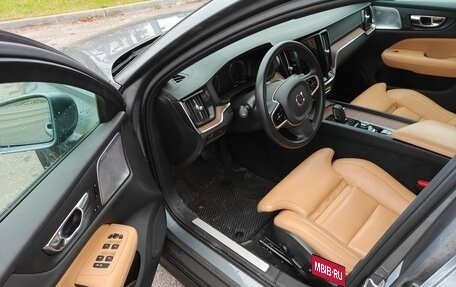 Volvo V60 Cross Country II, 2020 год, 5 000 000 рублей, 13 фотография