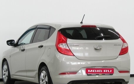 Hyundai Solaris II рестайлинг, 2015 год, 771 000 рублей, 2 фотография