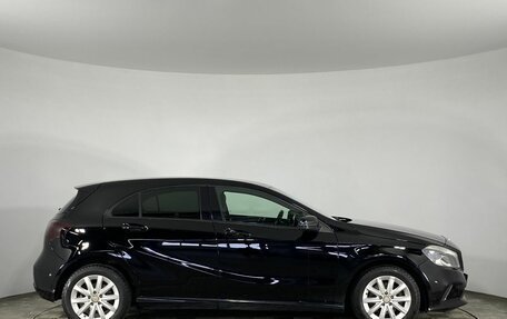 Mercedes-Benz A-Класс, 2017 год, 1 140 000 рублей, 11 фотография