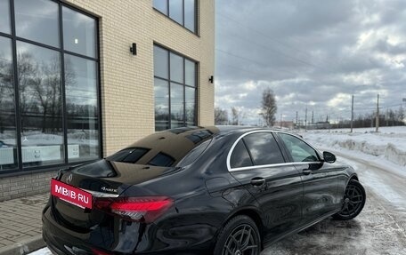 Mercedes-Benz E-Класс, 2021 год, 3 850 000 рублей, 4 фотография