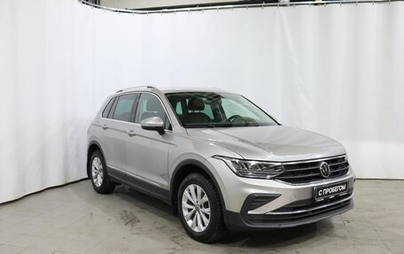 Volkswagen Tiguan II, 2021 год, 3 240 000 рублей, 3 фотография