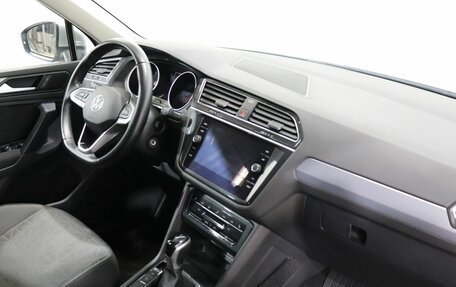 Volkswagen Tiguan II, 2021 год, 3 240 000 рублей, 10 фотография