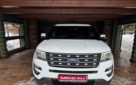 Ford Explorer VI, 2015 год, 2 400 000 рублей, 1 фотография