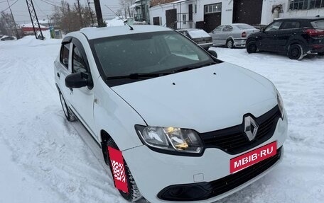Renault Logan II, 2017 год, 450 000 рублей, 1 фотография