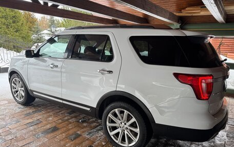 Ford Explorer VI, 2015 год, 2 400 000 рублей, 3 фотография