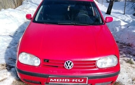 Volkswagen Golf IV, 1998 год, 190 000 рублей, 1 фотография