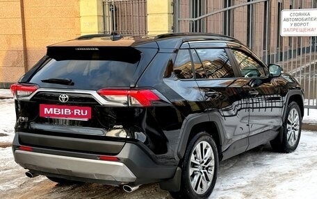 Toyota RAV4, 2022 год, 4 790 000 рублей, 10 фотография