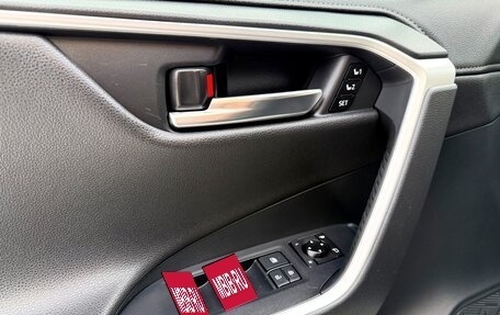 Toyota RAV4, 2022 год, 4 790 000 рублей, 17 фотография