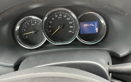 Renault Logan II, 2014 год, 630 000 рублей, 21 фотография