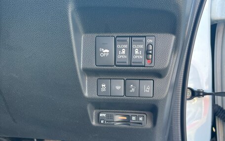 Honda Freed II, 2018 год, 1 580 000 рублей, 14 фотография