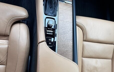 Volvo XC90 II рестайлинг, 2017 год, 3 350 000 рублей, 25 фотография