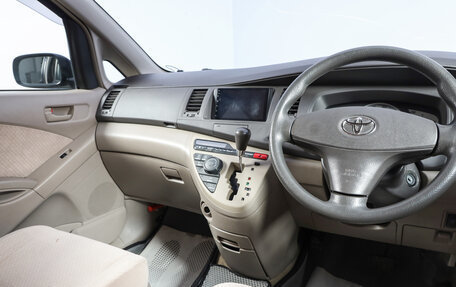 Toyota ISis I, 2006 год, 839 000 рублей, 11 фотография