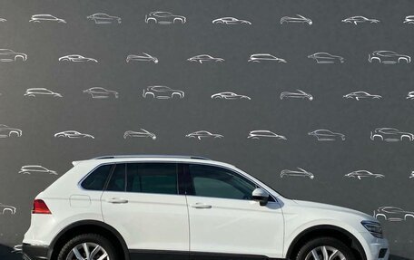 Volkswagen Tiguan II, 2017 год, 2 998 500 рублей, 13 фотография