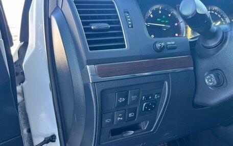 Toyota Land Cruiser 200, 2017 год, 7 150 000 рублей, 11 фотография