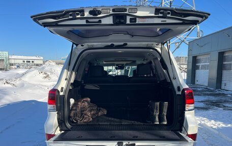 Toyota Land Cruiser 200, 2017 год, 7 150 000 рублей, 16 фотография