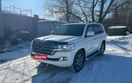 Toyota Land Cruiser 200, 2017 год, 7 150 000 рублей, 2 фотография