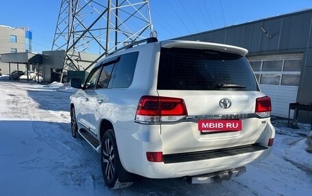 Toyota Land Cruiser 200, 2017 год, 7 150 000 рублей, 6 фотография