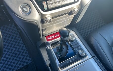 Toyota Land Cruiser 200, 2017 год, 7 150 000 рублей, 10 фотография