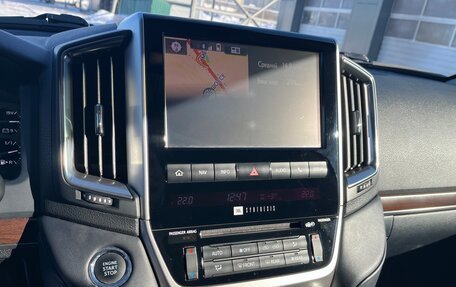 Toyota Land Cruiser 200, 2017 год, 7 150 000 рублей, 19 фотография