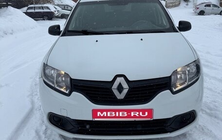 Renault Logan II, 2017 год, 450 000 рублей, 2 фотография