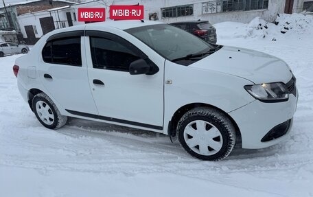 Renault Logan II, 2017 год, 450 000 рублей, 4 фотография