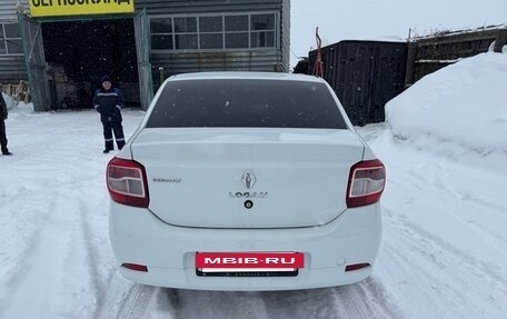 Renault Logan II, 2017 год, 450 000 рублей, 6 фотография