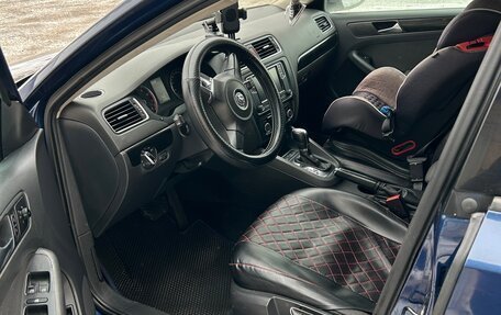 Volkswagen Jetta VI, 2011 год, 770 000 рублей, 6 фотография