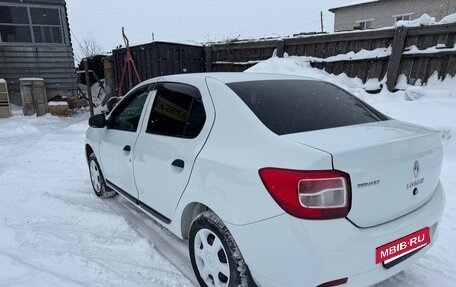 Renault Logan II, 2017 год, 450 000 рублей, 7 фотография