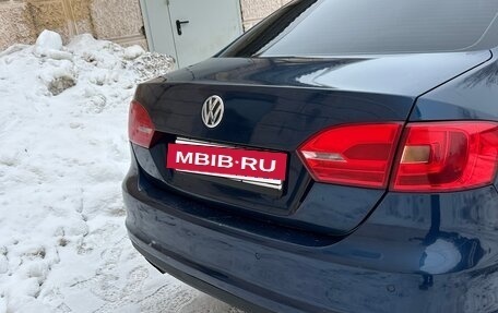 Volkswagen Jetta VI, 2011 год, 770 000 рублей, 3 фотография