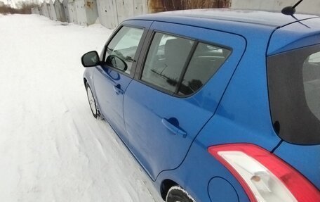 Suzuki Swift IV, 2011 год, 900 000 рублей, 2 фотография