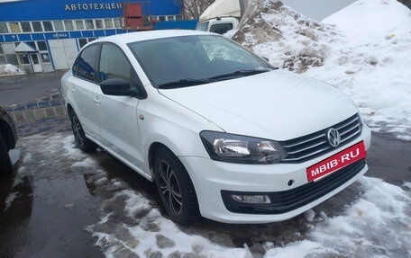 Volkswagen Polo VI (EU Market), 2018 год, 395 000 рублей, 2 фотография