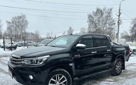 Toyota Hilux VIII, 2018 год, 4 390 000 рублей, 2 фотография