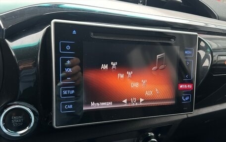 Toyota Hilux VIII, 2018 год, 4 390 000 рублей, 10 фотография