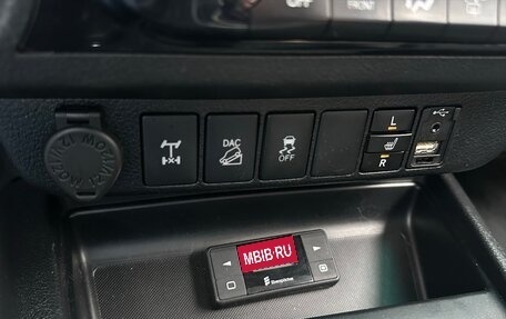 Toyota Hilux VIII, 2018 год, 4 390 000 рублей, 14 фотография