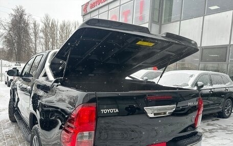 Toyota Hilux VIII, 2018 год, 4 390 000 рублей, 18 фотография