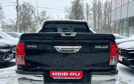 Toyota Hilux VIII, 2018 год, 4 390 000 рублей, 17 фотография