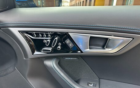 Jaguar F-Type I рестайлинг 2, 2016 год, 5 650 000 рублей, 13 фотография