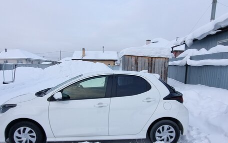 Toyota Yaris, 2021 год, 1 295 000 рублей, 1 фотография