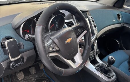 Chevrolet Cruze II, 2011 год, 740 000 рублей, 6 фотография