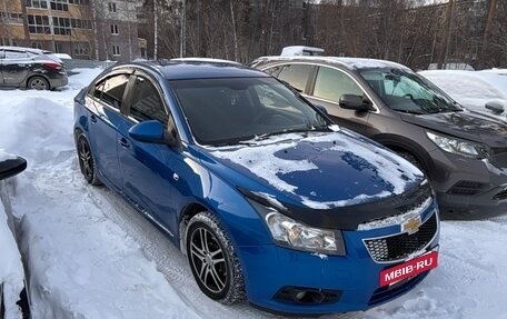 Chevrolet Cruze II, 2011 год, 740 000 рублей, 3 фотография