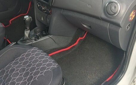 Renault Logan II, 2020 год, 800 000 рублей, 6 фотография