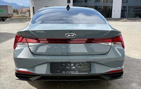 Hyundai Elantra, 2022 год, 1 799 000 рублей, 6 фотография