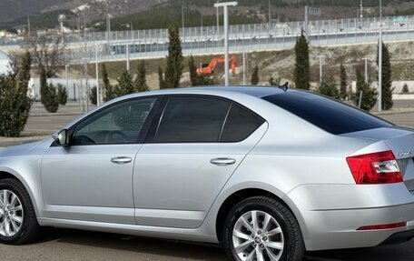 Skoda Octavia, 2018 год, 1 980 000 рублей, 4 фотография