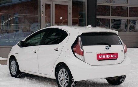 Toyota Aqua I, 2016 год, 1 000 000 рублей, 7 фотография