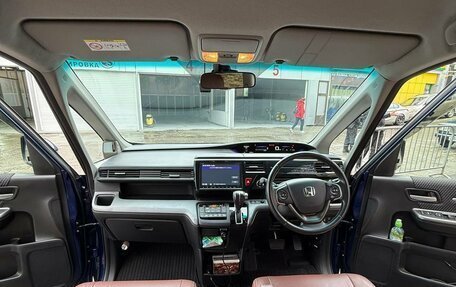 Honda Stepwgn IV, 2017 год, 2 400 000 рублей, 7 фотография